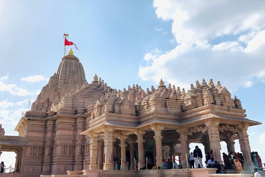Top 10 Temples to Visit in Ayodhya: A Spiritual Pilgrimage Experience Through Sri Ram Janmabhoomi Top 10 Temples to Visit in Ayodhya: A Spiritual Pilgrimage Experience Through Sri Ram Janmabhoomi